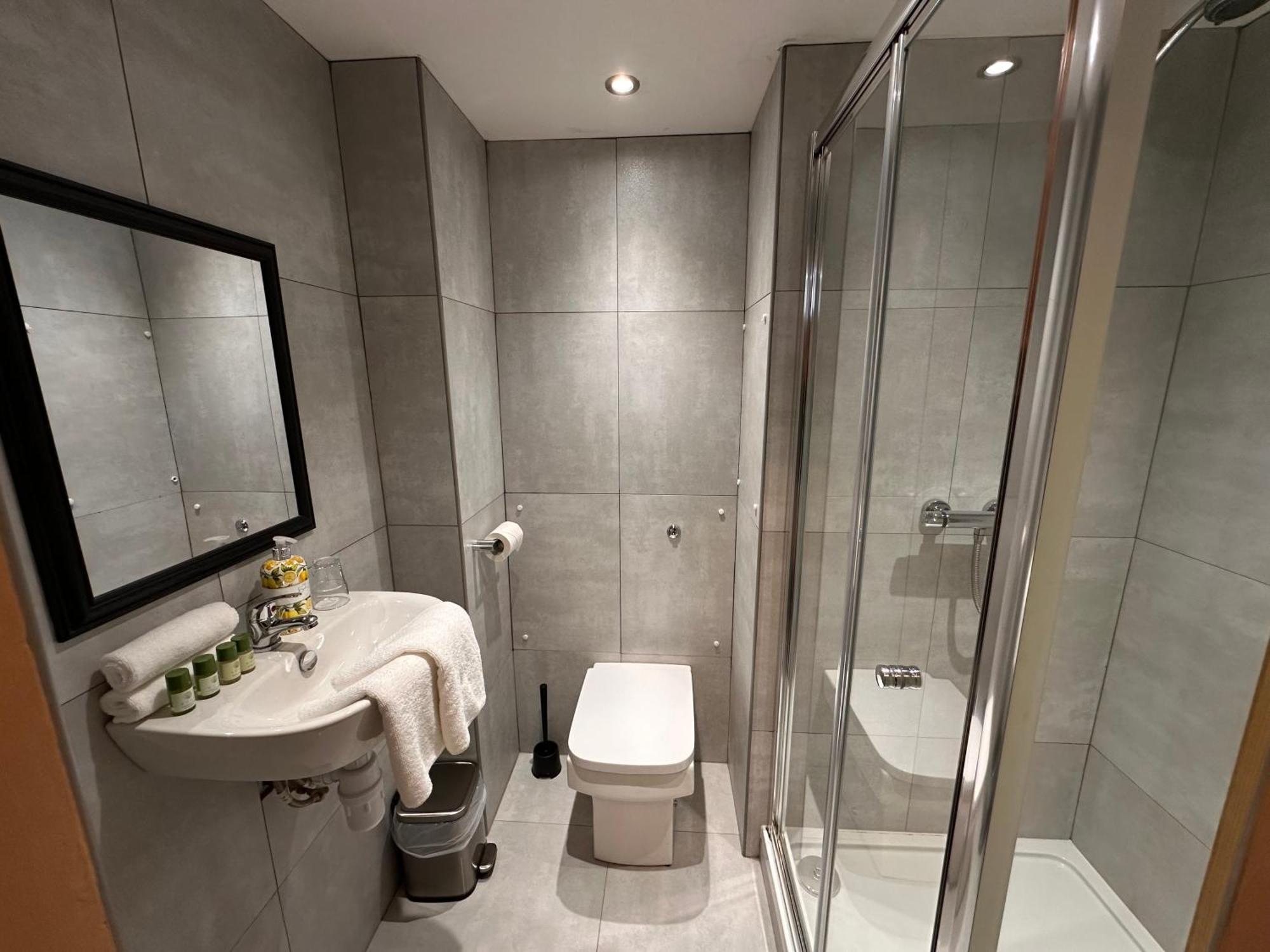 The Valentine - Townhouse Hotel (Adults Only) เอดินบะระ ภายนอก รูปภาพ